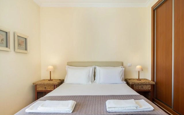 Villa Linda, Alto da Ria