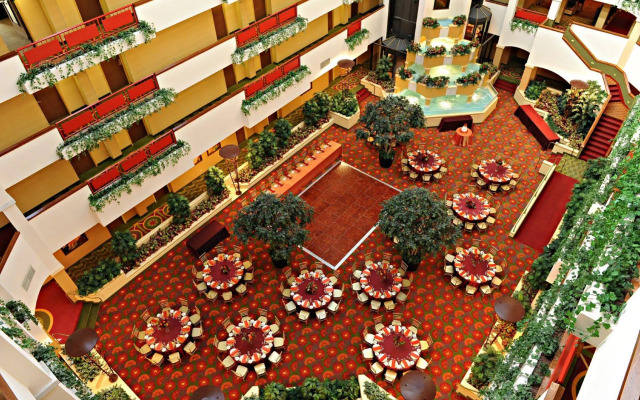 Holiday Inn Hotel & Suites Springfield - I-44 by IHG