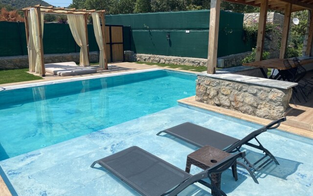 Eroglu Villas