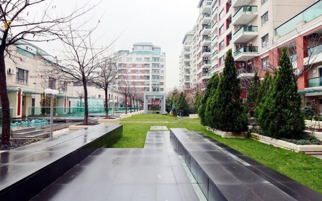 Emerald Apartment