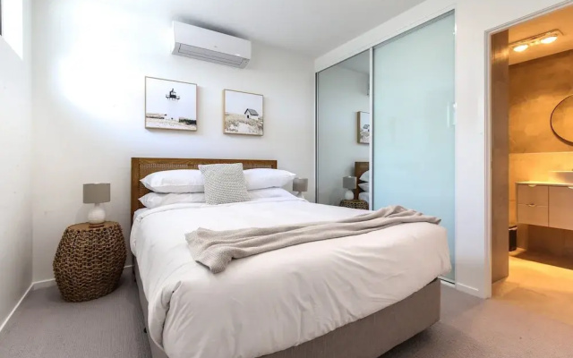 Elegant 2-bed Apartment With Stunning Views
