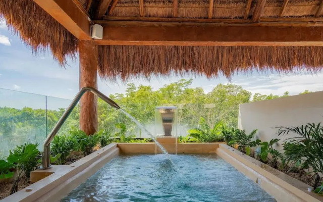Premium Apartment W/private Pool & Garden