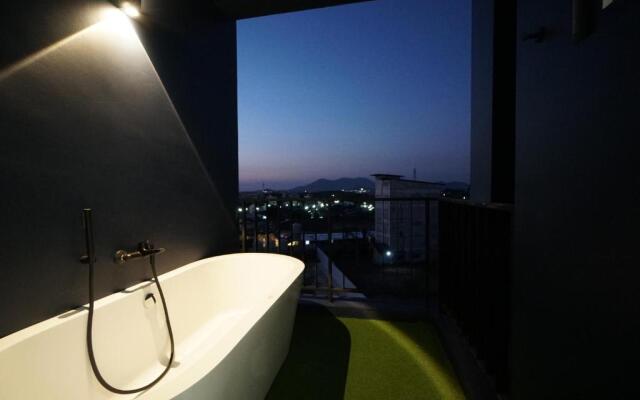 Blumonkey Hub & Hotel Chanthaburi