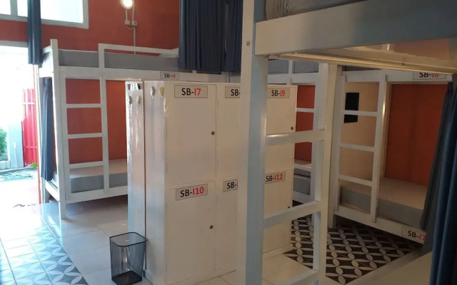 Home Addicts Hostel