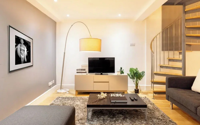 Charming City Retreat in Central London