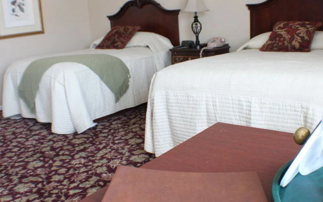 The Historic Summit Inn