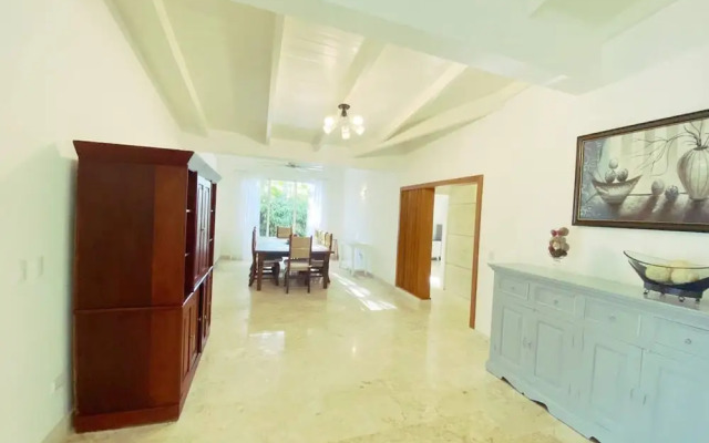 Seasideserenity - Luxury Villa Steps From The Beach