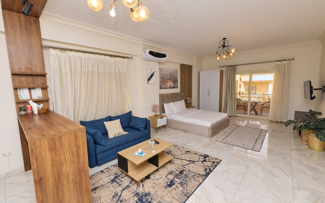 Settle Inn South 90 Apartments