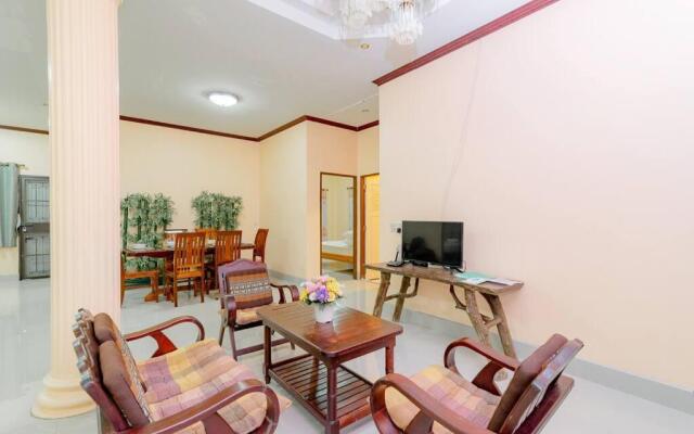 Bangsaphan Paradise Blue House 230 m. to the beach