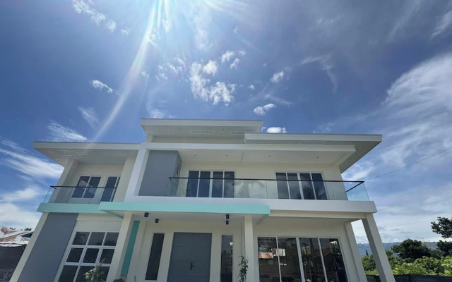 Oia Suites