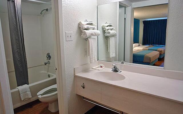 Knights Inn Jacksonville North