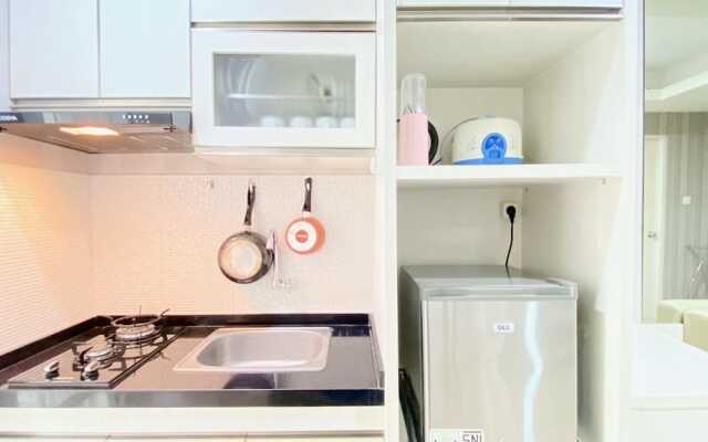 Spacious And Minimalist 2Br Apartment At Parahyangan Residence