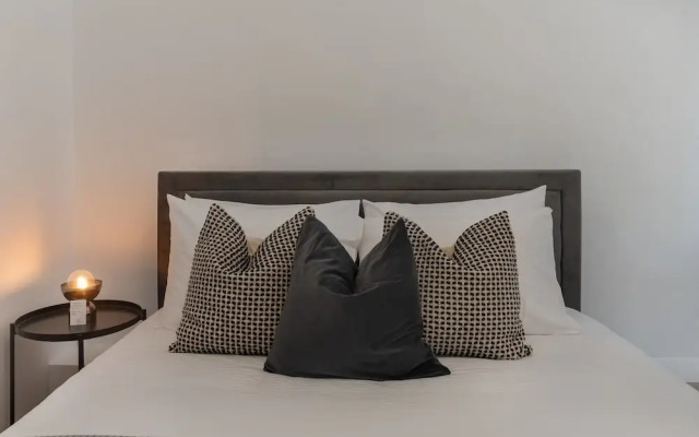 Phaedrus Living: City Breeze Residences Grace