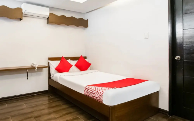 OYO 839 Monte Bianco Boutique Hotel