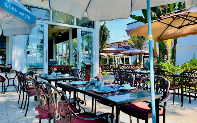 Sea Breeze Resort