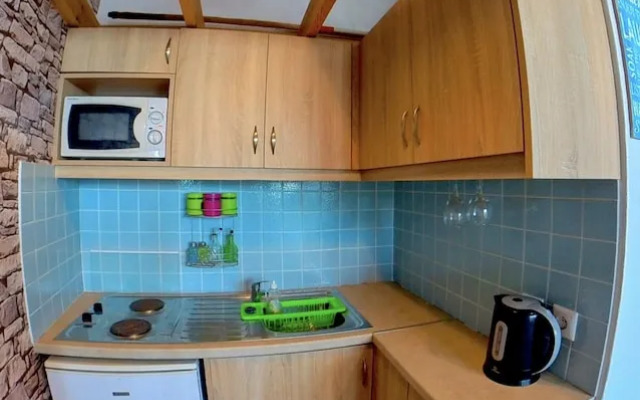 Beach Shack Studio s&l