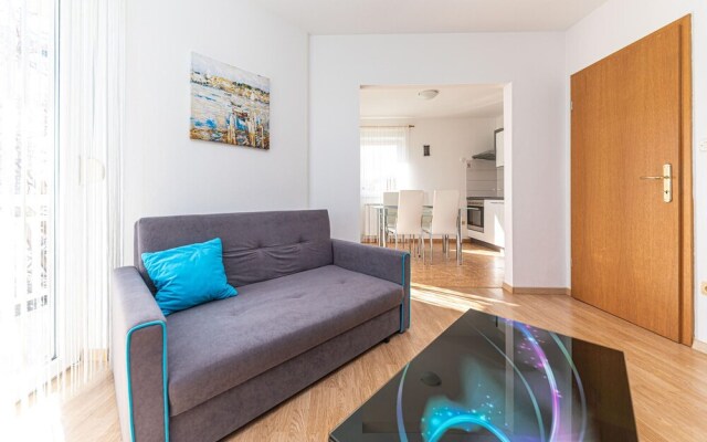 Awesome Apartment in Kastel Luksic With 1 Bedrooms and Wifi