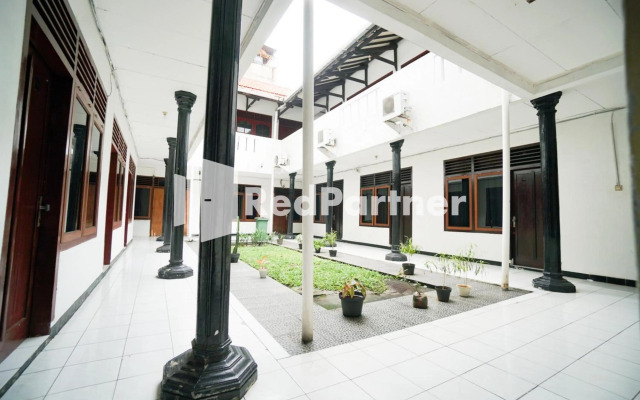 OYO 90853 Hotel Borobudur Kemayoran Syariah