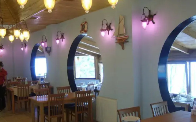 Tezel Pansiyon & Camping