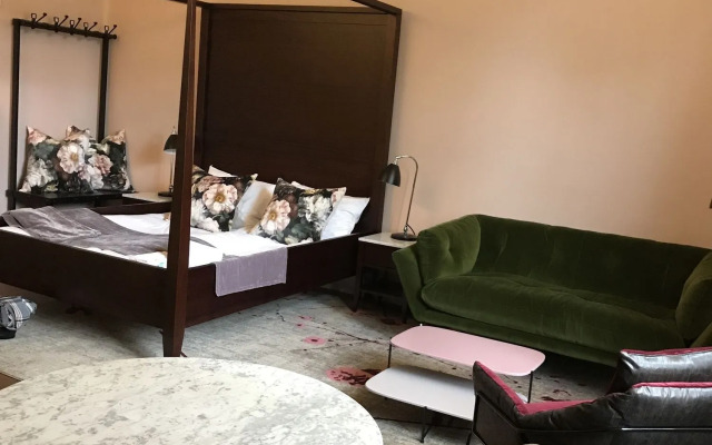 First Hotel & Suites Oslo West