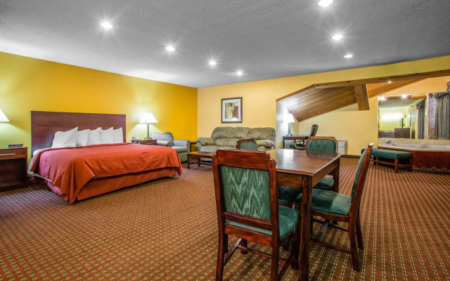 AmericInn by Wyndham Mosinee Central Wisconsin Airport