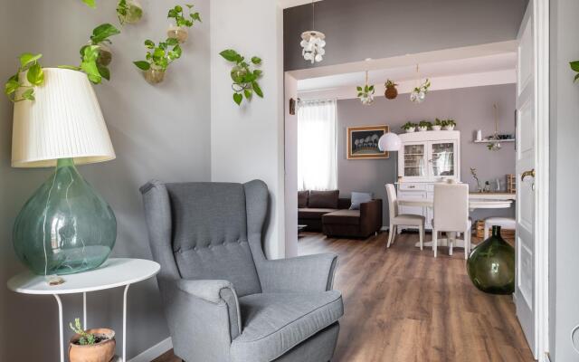 Massarenti 406 Elegant Apartment by Wonderful Italy