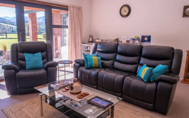 Staveley Heights B&B