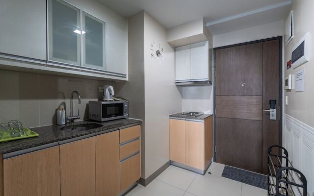 Luxury Upscale Retreat in Uptown Bgc, Metro Manila