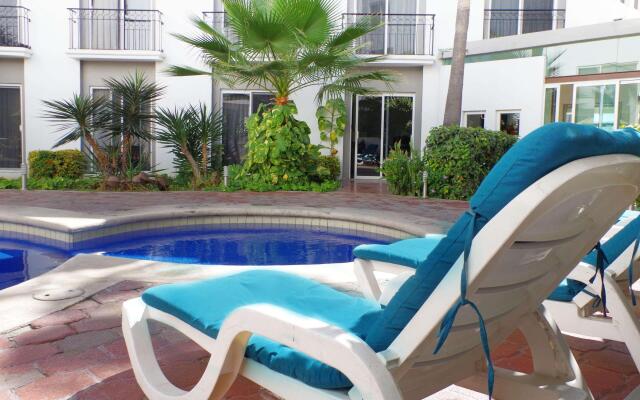 Seven Crown Express & Suites by Kavia
