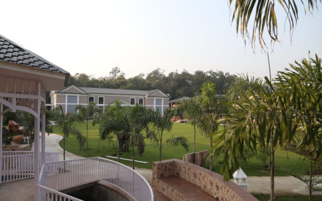 Merak Resort, Corbett