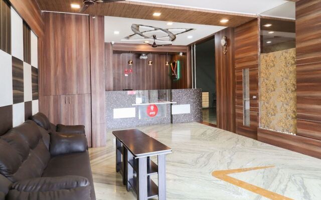 OYO 16670 Aradya Executive