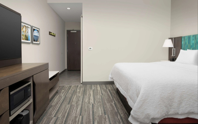 Hampton Inn & Suites Lexington Columbia