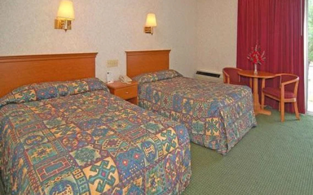 Williamsburg Travel Inn