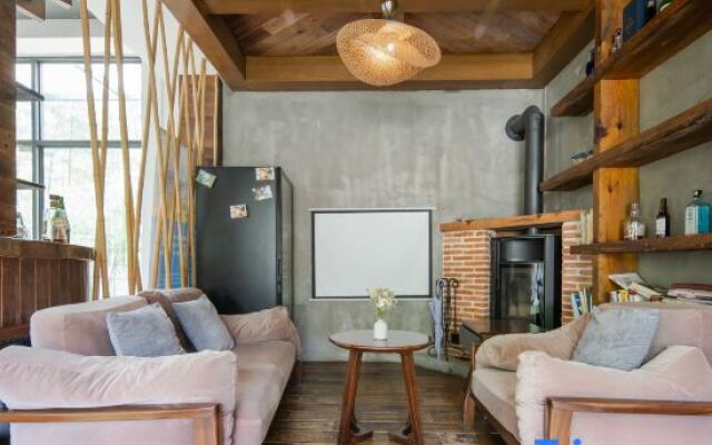 July Bamboo Hostel