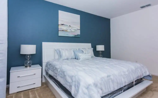 Stunning Vacation Home So2623