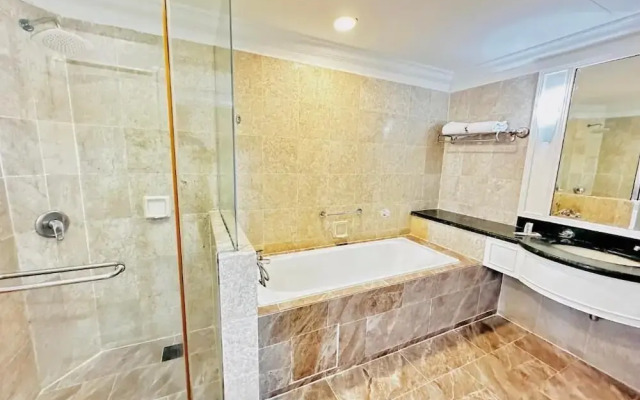 KL Grand Service Suite at Times Square