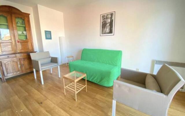 Beautiful Apartment For 4 With Balcony
