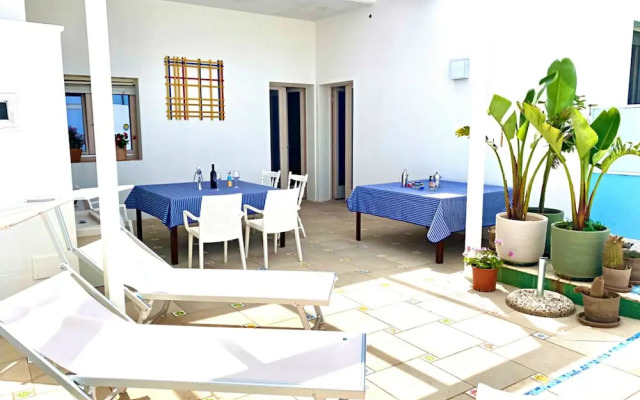 Casa Mondrian - Camere con Bagno e Piscina Privata