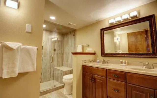 Large, Welcoming Condo With Incredible Views - WL406 by Redawning