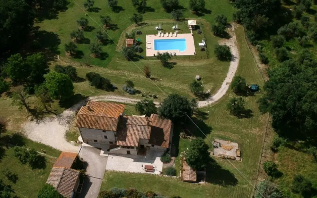Casale in Teverina