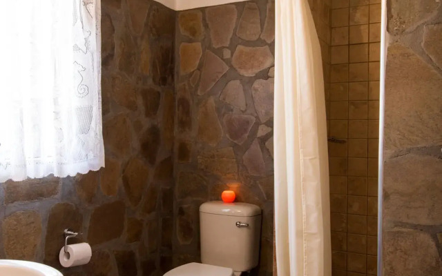 Etusis Lodge