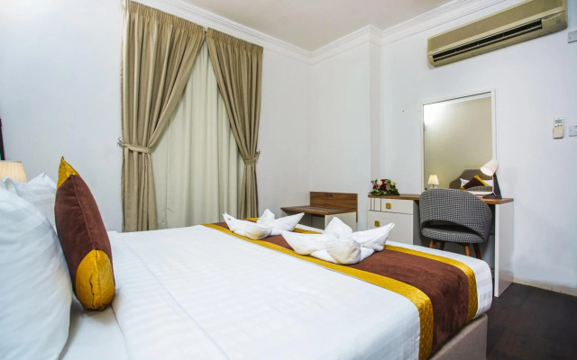 La Villa Suites Hotel