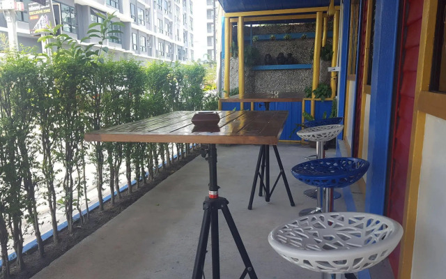 Super Hostel