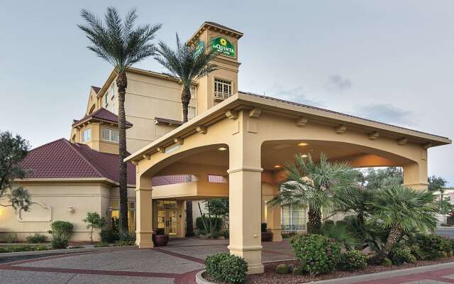 La Quinta Inn & Suites by Wyndham Phoenix Mesa West