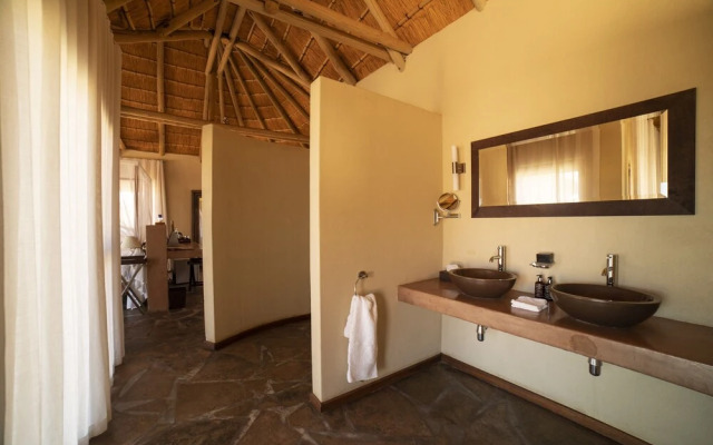 Sandfontein Lodge & Nature Reserve