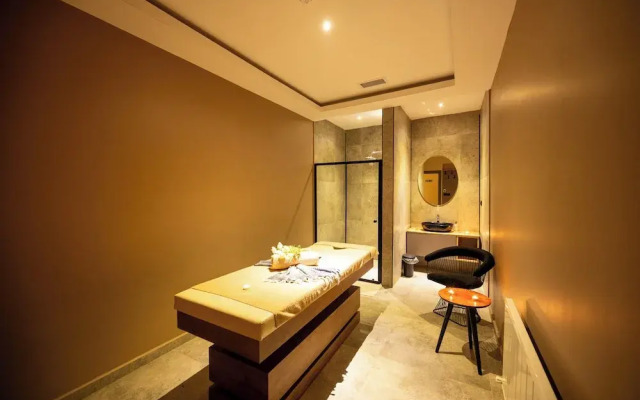 Vess Hotel & SPA