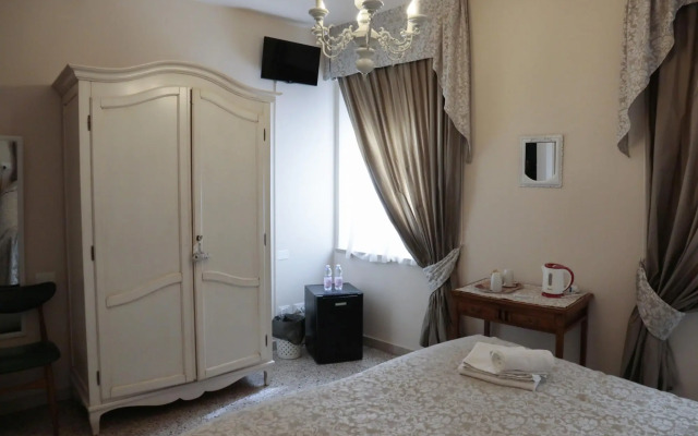 Le Finestre Sul Borgo Rooms