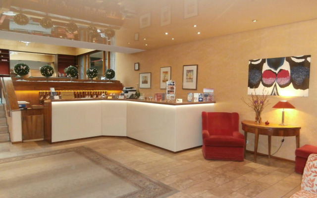 Central Hotel