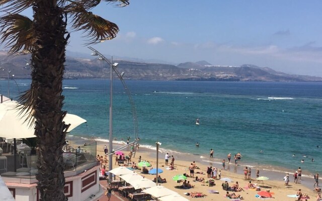 Loft en playa Las Canteras-vista mar con wifi