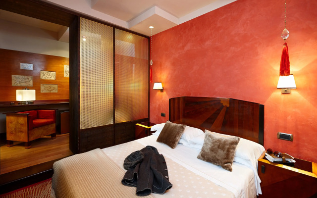 Hotel Saturnia & International